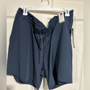 Blue woven elastic waistband NWT women’s pocket shorts XXL
